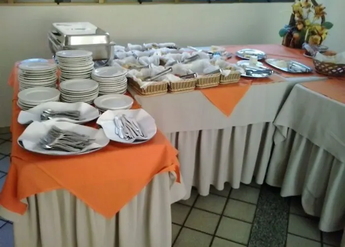 Oft Plaza Oeste Hotel